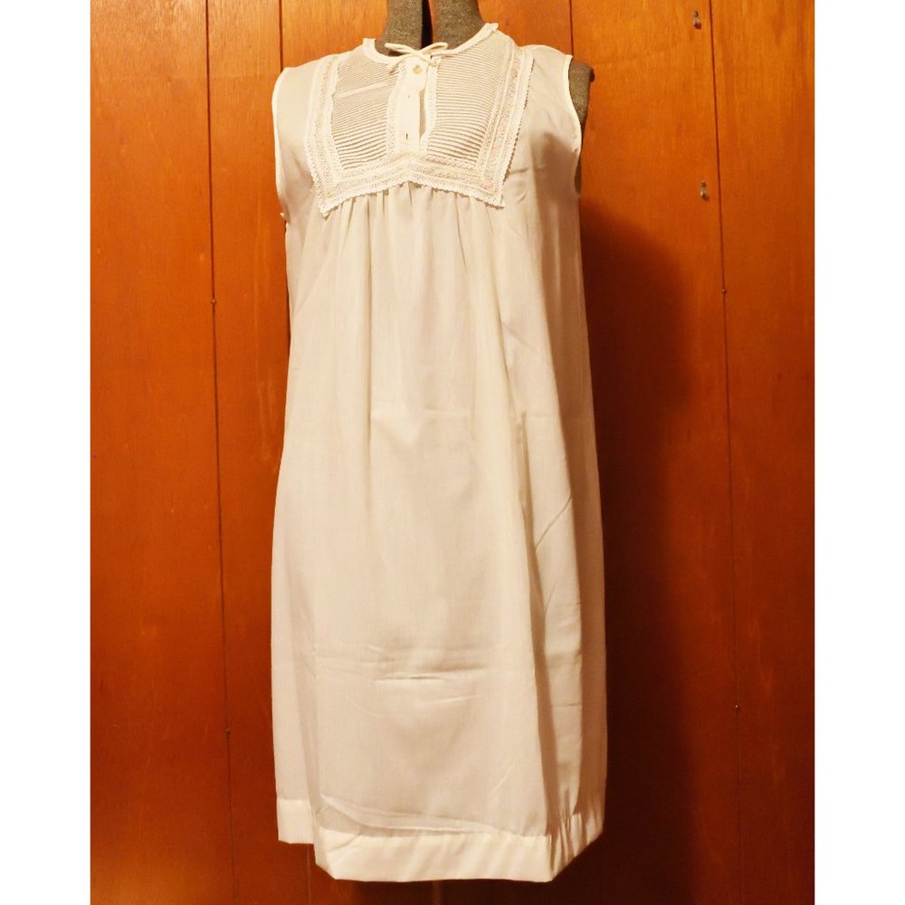 Vintage Barbizon June Sleeveless Lace Embroidered Semi-Sheer White Nightgown
